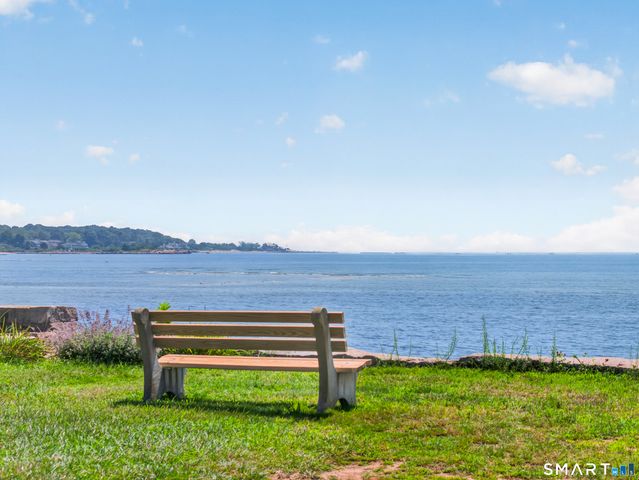 4 Race Rock Road, Waterford, CT 06385
