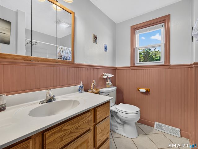 4 Race Rock Road, Waterford, CT 06385