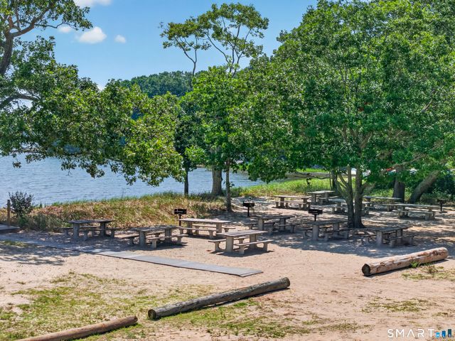 4 Race Rock Road, Waterford, CT 06385