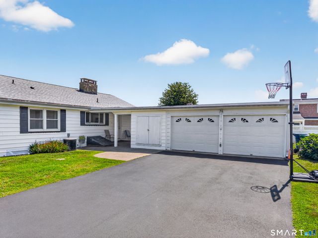 4 Race Rock Road, Waterford, CT 06385
