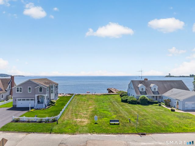 4 Race Rock Road, Waterford, CT 06385