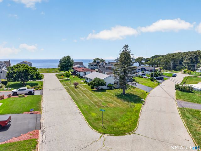 4 Race Rock Road, Waterford, CT 06385