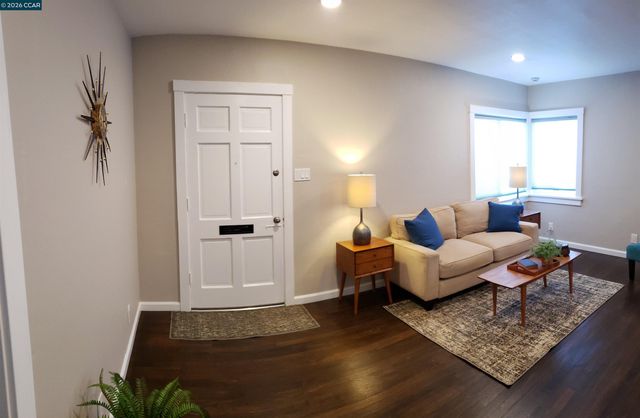 6130 Van Fleet Ave, Richmond, CA 94804