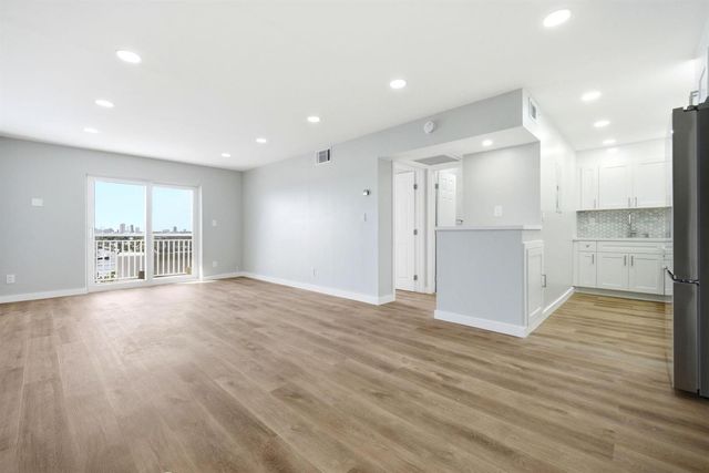 200 S Birch Road 906, Fort Lauderdale, FL 33316