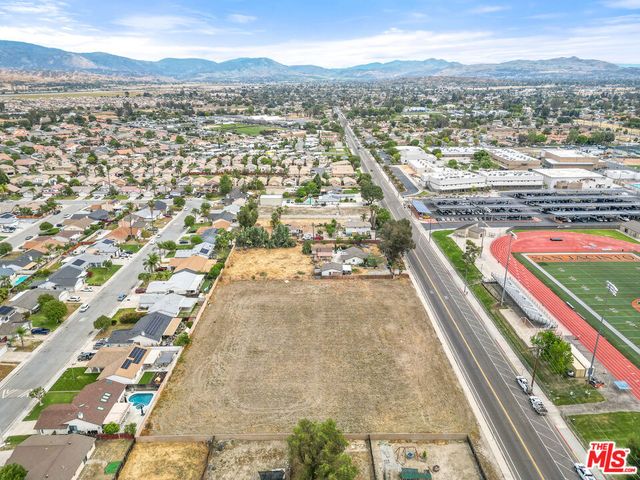 636 Idyllwild Drive, San Jacinto, CA 92583