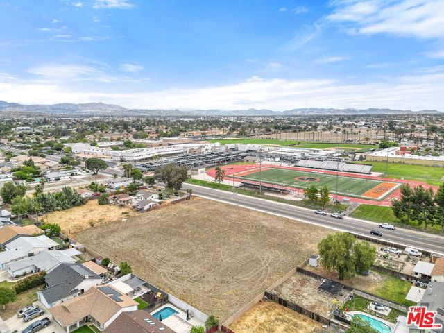 636 Idyllwild Drive, San Jacinto, CA 92583