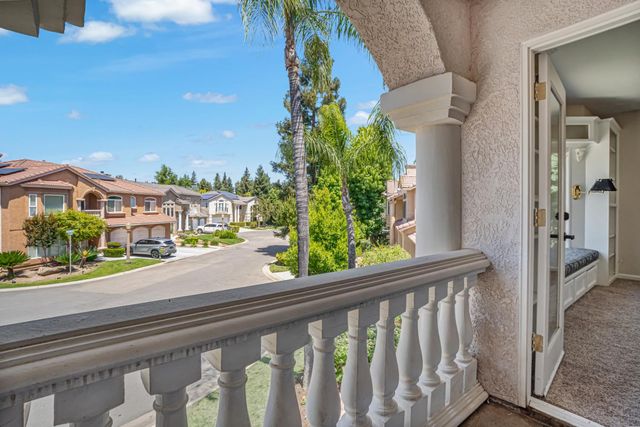 7188 N Stacia Avenue, Fresno, CA 93720