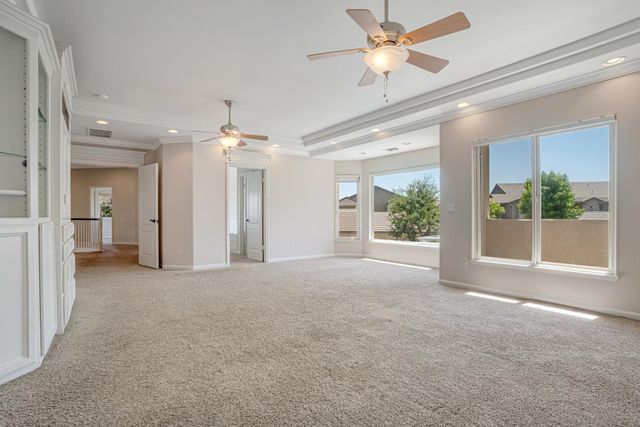 7188 N Stacia Avenue, Fresno, CA 93720