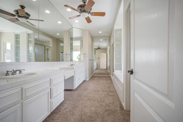 7188 N Stacia Avenue, Fresno, CA 93720