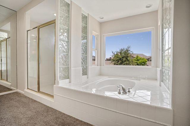 7188 N Stacia Avenue, Fresno, CA 93720