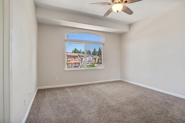 7188 N Stacia Avenue, Fresno, CA 93720