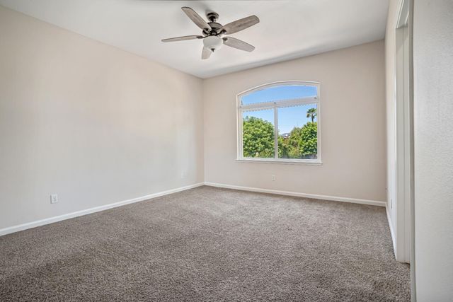 7188 N Stacia Avenue, Fresno, CA 93720