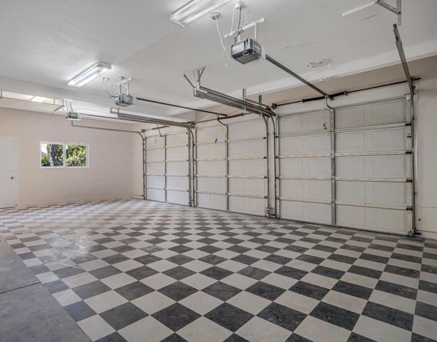 7188 N Stacia Avenue, Fresno, CA 93720