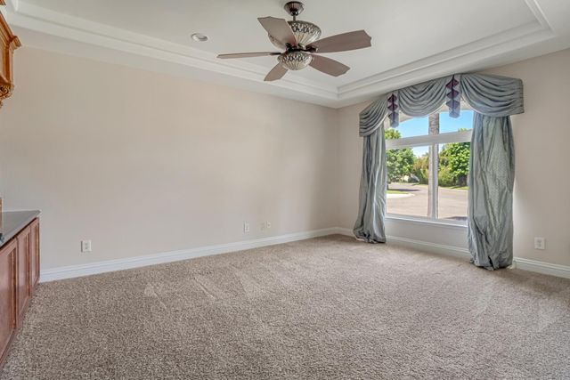 7188 N Stacia Avenue, Fresno, CA 93720