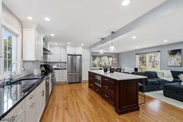 3 Starlight Dr, Morris Twp., NJ 07960