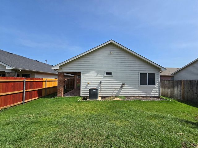 6249 Geneva Lane, Fort Worth, TX 76131