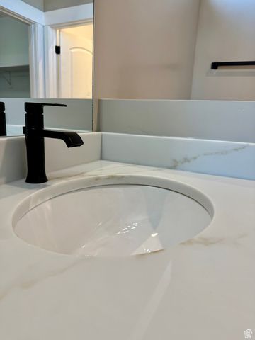 1198 W GRAYHAWK LOOP, Roosevelt, UT 84066