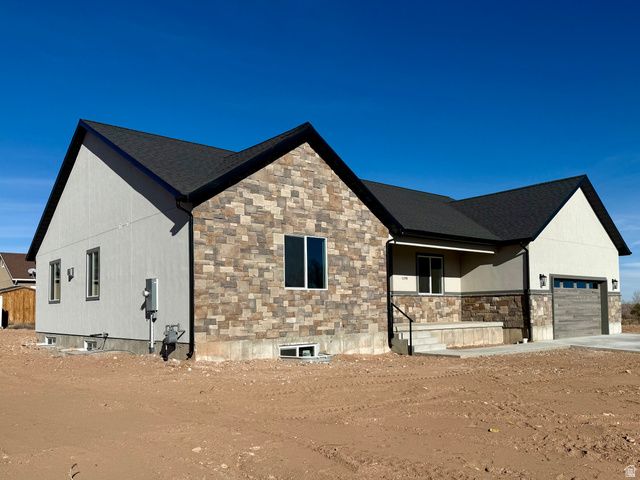 1198 W GRAYHAWK LOOP, Roosevelt, UT 84066