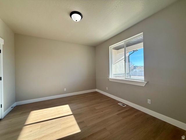 1198 W GRAYHAWK LOOP, Roosevelt, UT 84066