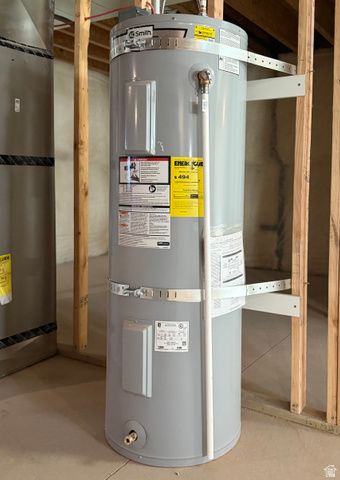 1198 W GRAYHAWK LOOP, Roosevelt, UT 84066