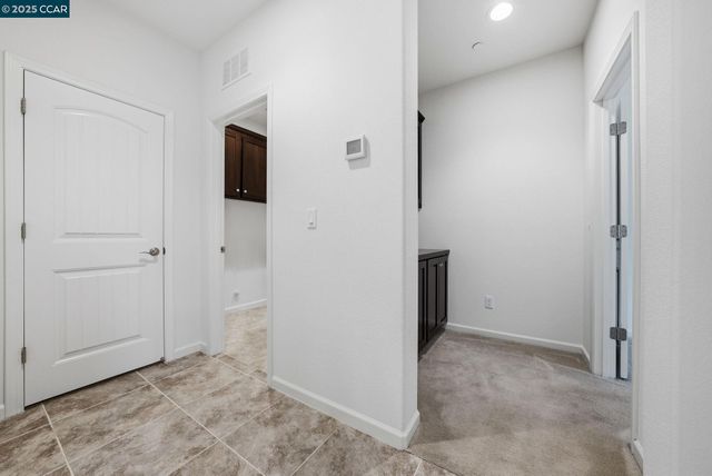 4213 Hovnanian Dr, Sacramento, CA 95834