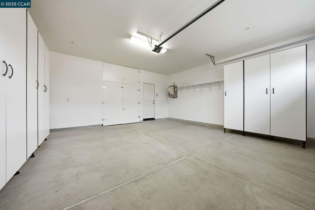 4213 Hovnanian Dr, Sacramento, CA 95834