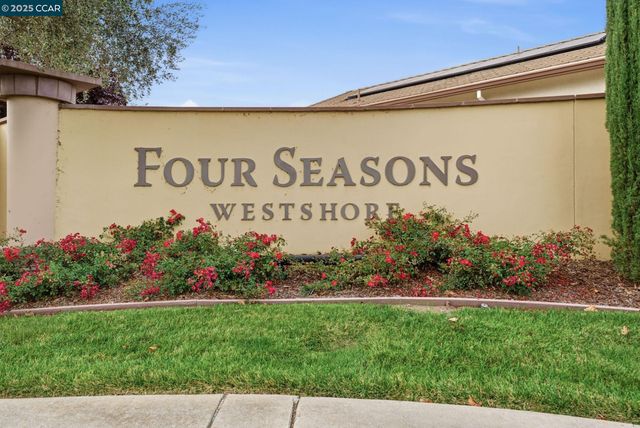 4213 Hovnanian Dr, Sacramento, CA 95834