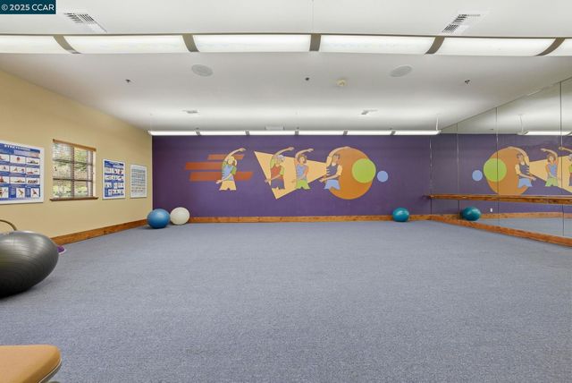 4213 Hovnanian Dr, Sacramento, CA 95834