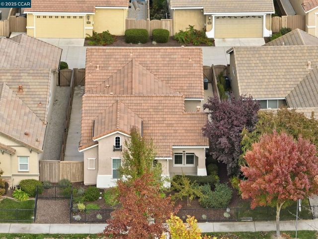 4213 Hovnanian Dr, Sacramento, CA 95834