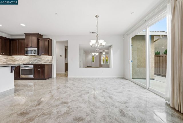 4213 Hovnanian Dr, Sacramento, CA 95834