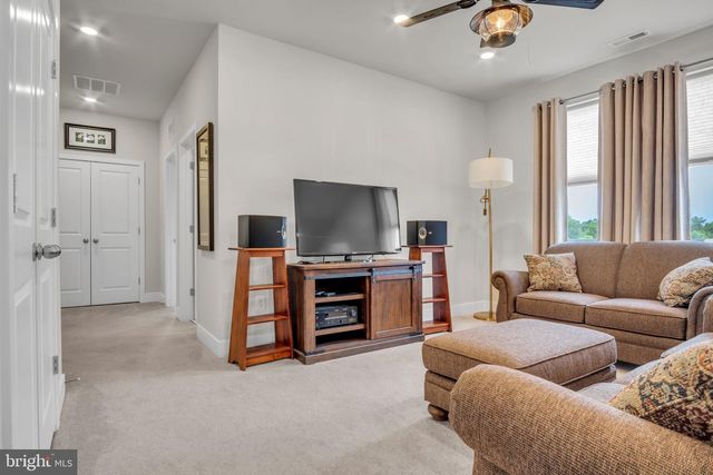 102 GRAND OVERLOOK DR, Gettysburg, PA 17325