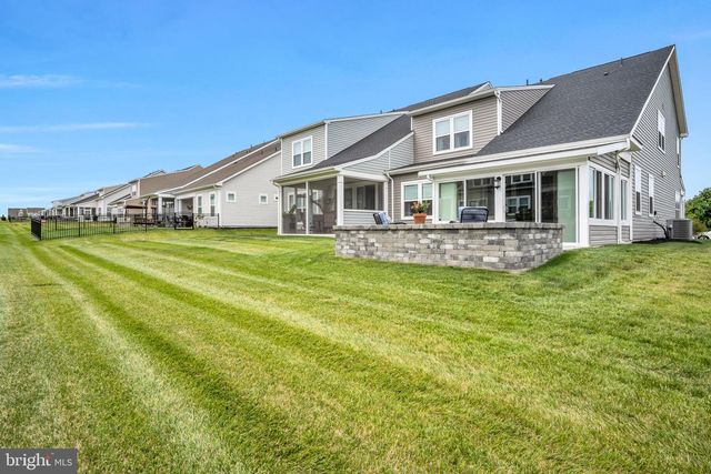 102 GRAND OVERLOOK DR, Gettysburg, PA 17325