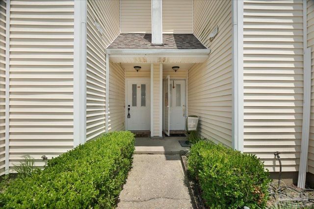 601 Burgess Rd J2, Pensacola, FL 32503