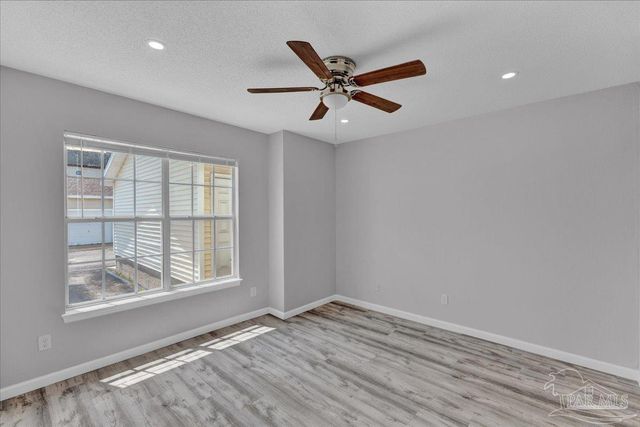 601 Burgess Rd J2, Pensacola, FL 32503