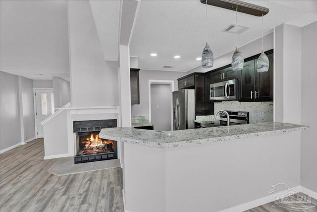 601 Burgess Rd J2, Pensacola, FL 32503