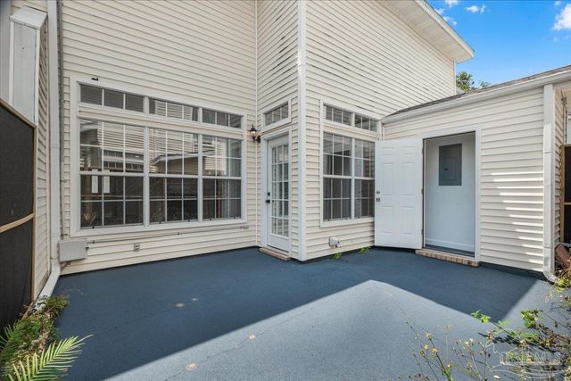 601 Burgess Rd J2, Pensacola, FL 32503