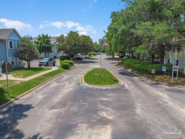 601 Burgess Rd J2, Pensacola, FL 32503