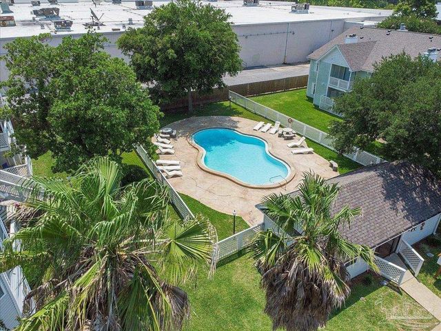 601 Burgess Rd J2, Pensacola, FL 32503
