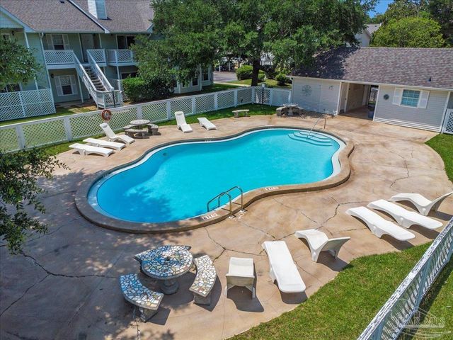 601 Burgess Rd J2, Pensacola, FL 32503