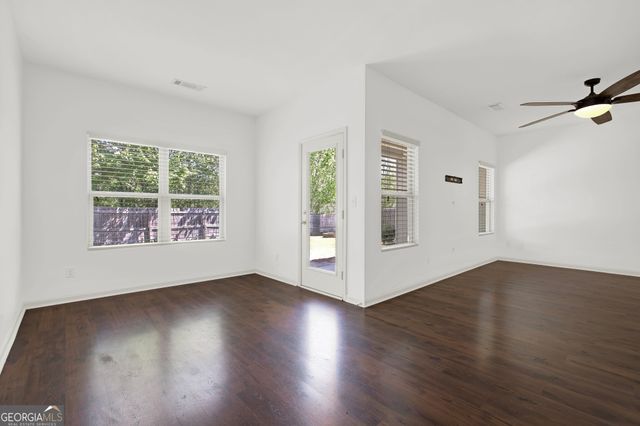 11 Canyon Trail SE, Cartersville, GA 30121