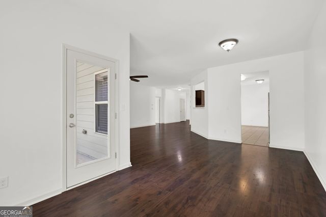 11 Canyon Trail SE, Cartersville, GA 30121