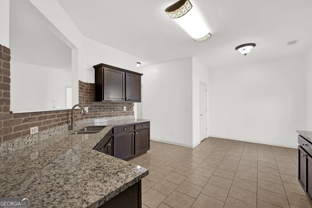 11 Canyon Trail SE, Cartersville, GA 30121