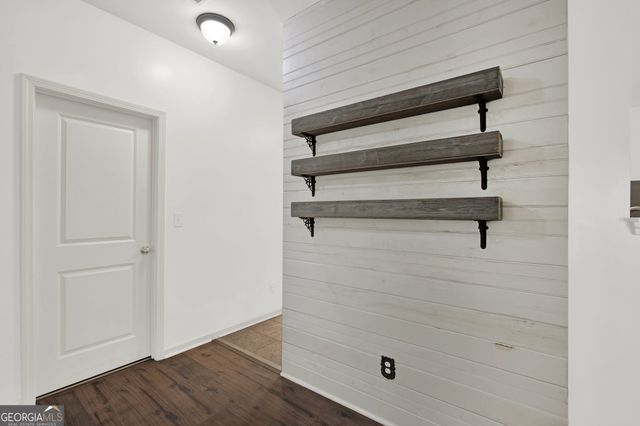 11 Canyon Trail SE, Cartersville, GA 30121