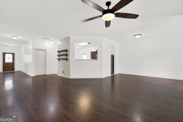 11 Canyon Trail SE, Cartersville, GA 30121