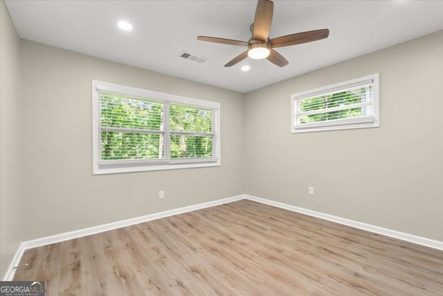495 Larchmont Circle NW, Atlanta, GA 30318