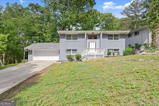 495 Larchmont Circle NW, Atlanta, GA 30318