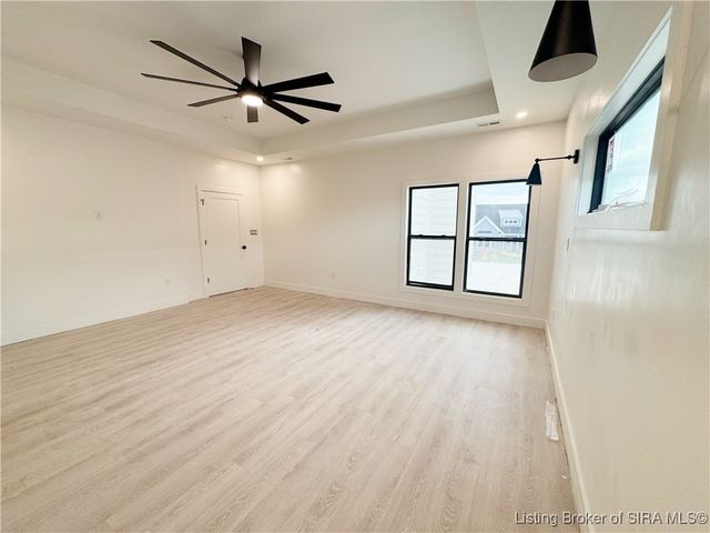 1019 Ridgeview Drive, Jeffersonville, IN 47130