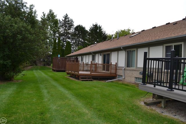 40780 Magnolia East Drive, Clinton Twp, MI 48038