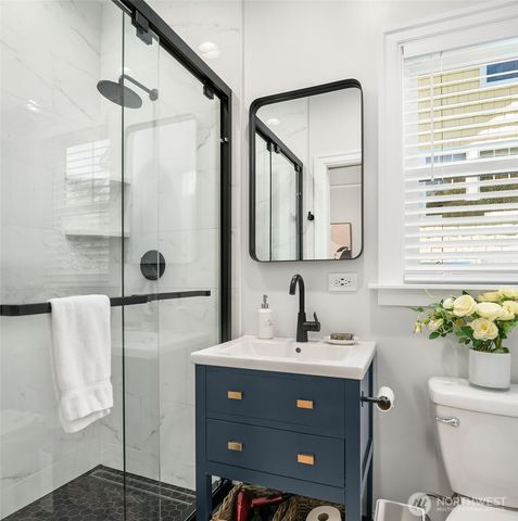 601 Fullerton Avenue, Seattle, WA 98122
