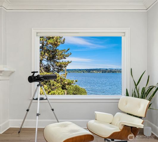 601 Fullerton Avenue, Seattle, WA 98122